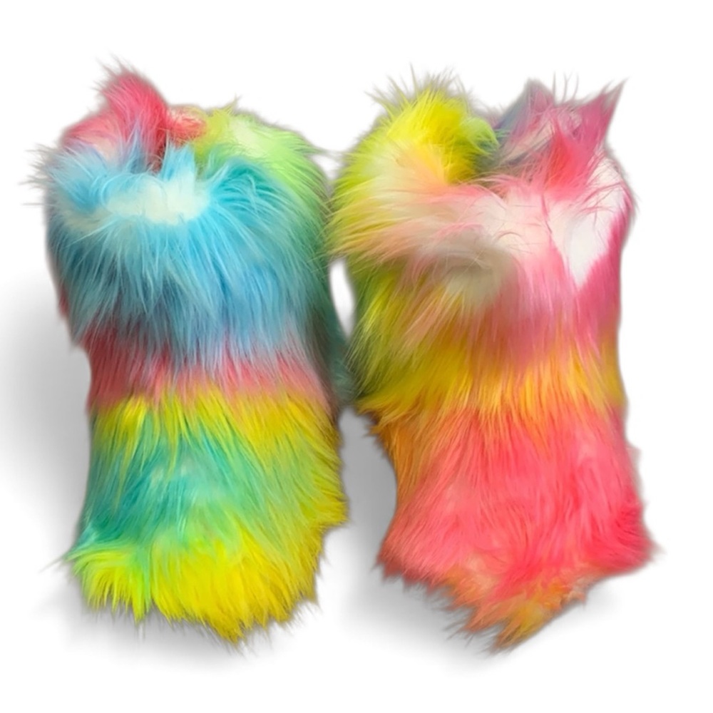 ✨ Rainbow Faux Fur Kids Boots – Never Worn – EU 34 (US Kids 3) ✨